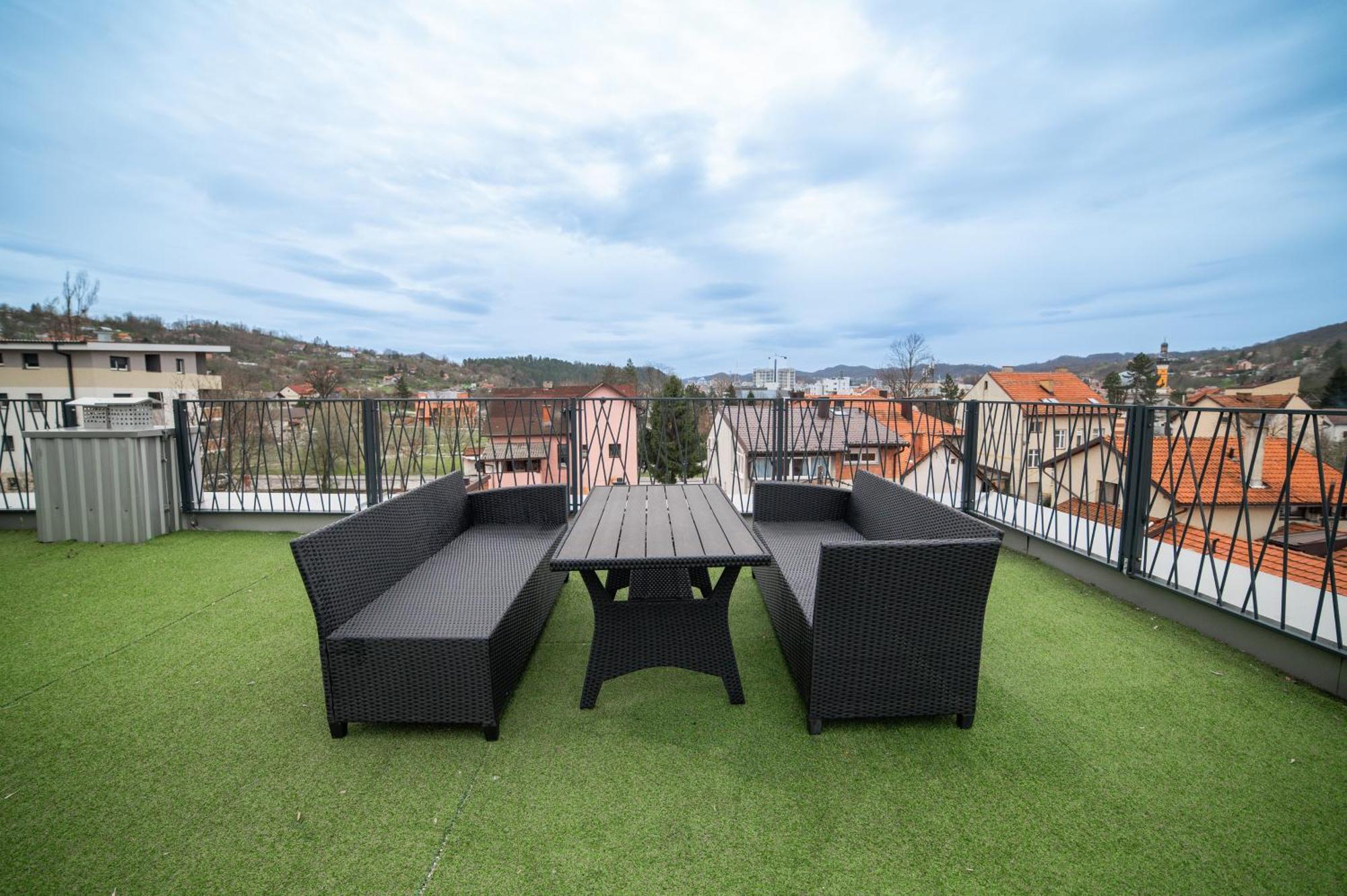 Apartment Vila Idila Tuzla Exterior photo